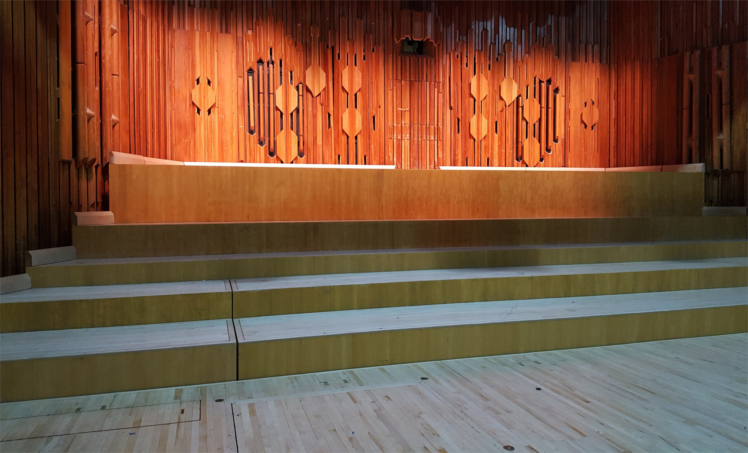 barbican-theatre-stage-barford-wood-finish-specialists